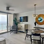 Emerald Beach #1032